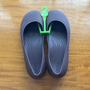 Crocs Brooklyn Women’s Flats Size 6 NWT